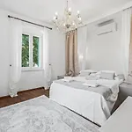 Boutique Anna Varos