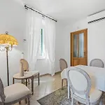 Boutique Anna Varos Villa *