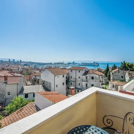 Villa Boutique Anna Varos *