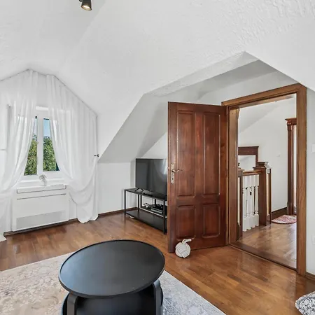 Villa Boutique Anna Varos *