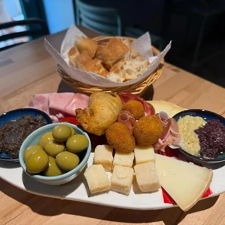 Boutique Anna Varos *