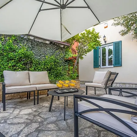 Boutique Anna Varos Villa Split