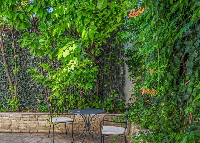 Boutique Anna Varos