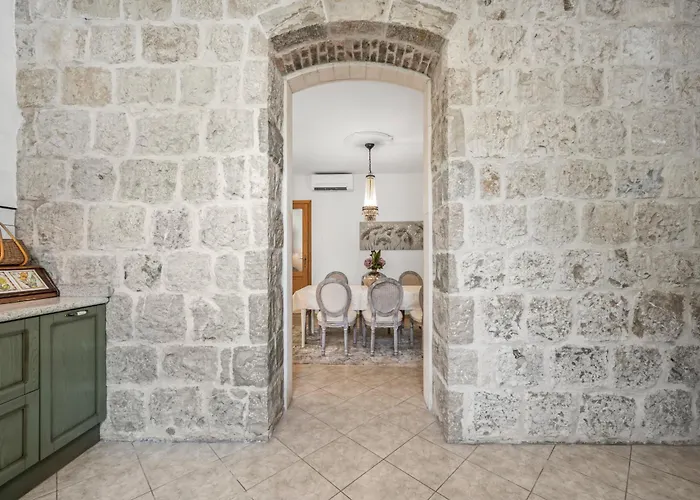 Boutique Anna Varos 스플리트