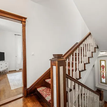 Boutique Anna Varos Villa *