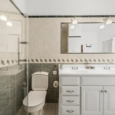 Boutique Anna Varos Villa *