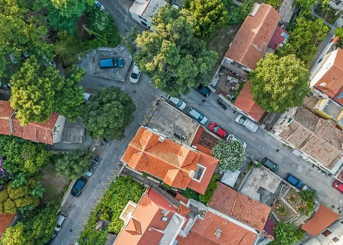 Boutique Anna Varos *