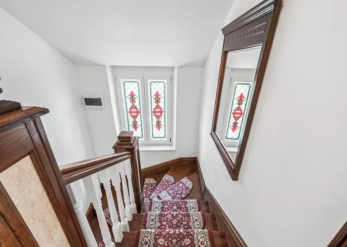 Βίλα Boutique Anna Varos *