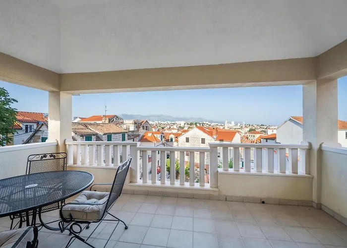 Boutique Anna Varos Villa Split