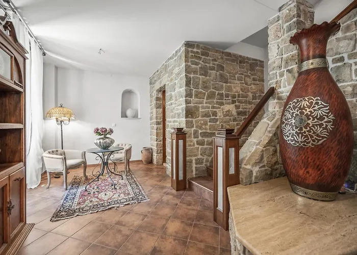 Boutique Anna Varos Villa Split