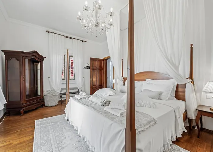 Villa Boutique Anna Varos *