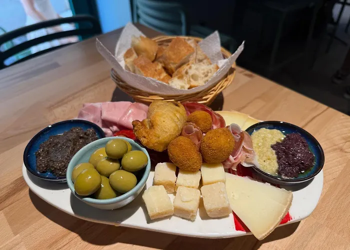 Boutique Anna Varos *